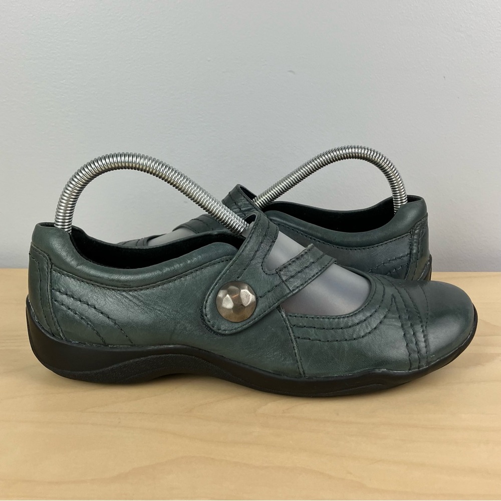 Clarks Artisan Women’s Size 8.5 M Ideo Green Leather Mary Jane Casual Shoes - Picture 2 of 10
